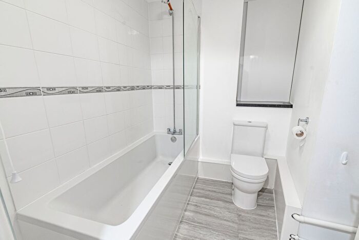 1 Bedroom Flat To Rent In High Street, Bromsgrove, Worcestershire, B61