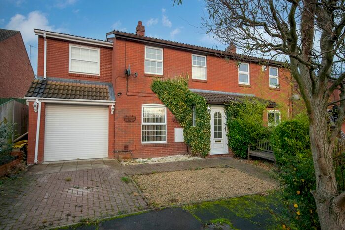 3 Bedroom Semi-Detached House For Sale In Hinwood Road, Westbury, Shrewsbury SY5