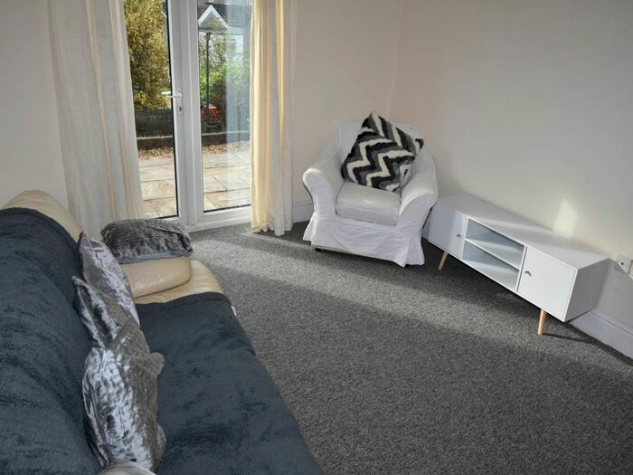 2 Bedroom Flat To Rent In Beechwood Road, Uplands, Swansea, SA2