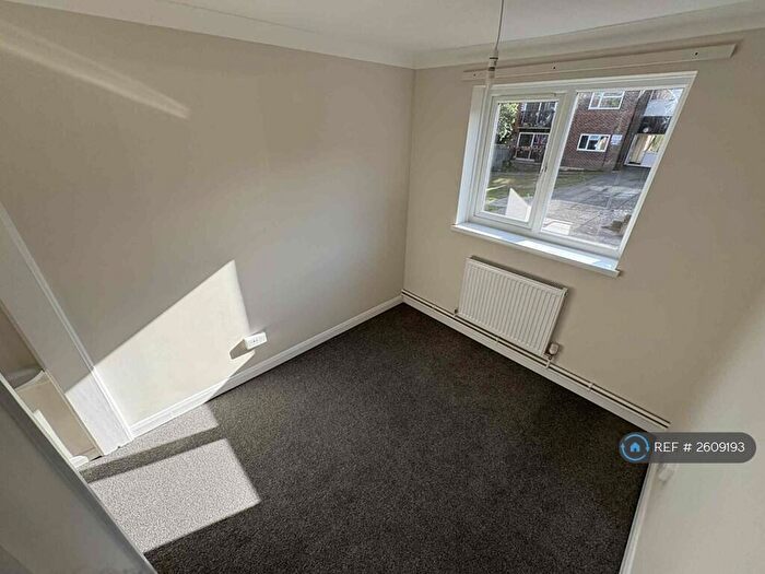 3 Bedroom Flat To Rent In Homer Close, Gosport, PO13