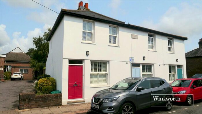 2 Bedroom End Of Terrace House To Rent In Union Street, High Barnet, EN5