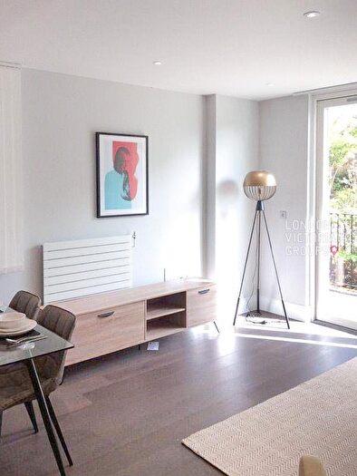 2 Bedroom Apartment To Rent In Hamond Court, Queenshurst Square, Kingston Upon Thames, KT2