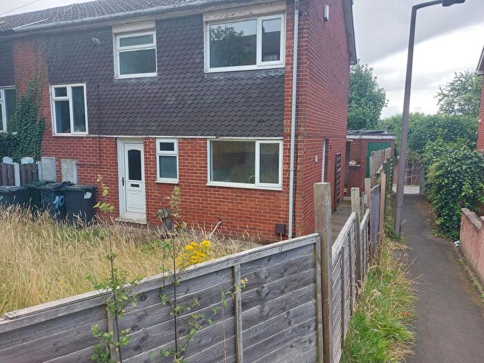 3 Bedroom Semi-Detached House To Rent In Foljambe Drive, Rotherham, S65