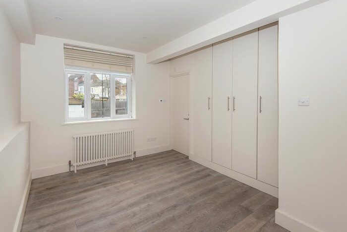 1 Bedroom Flat To Rent In Red Lion Street, Richmond, TW9