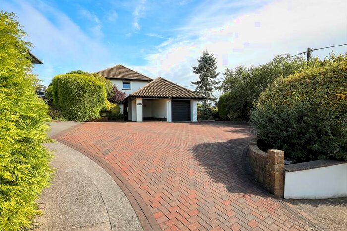 4 Bedroom Detached House For Sale In Turnpike Close, Dinas Powys, CF64