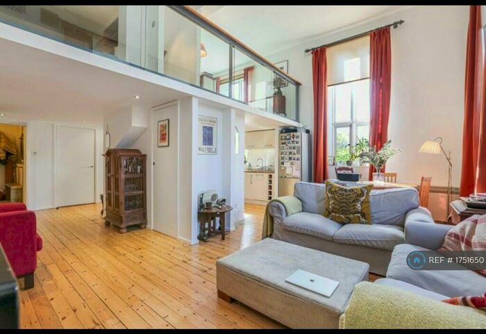 2 Bedroom Flat To Rent In St Gabriels Manor, London, SE5