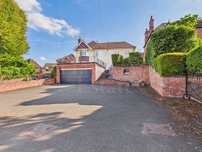 4 Bedroom Detached House For Sale In Cleobury Road, Bewdley, Worcestershire, DY12