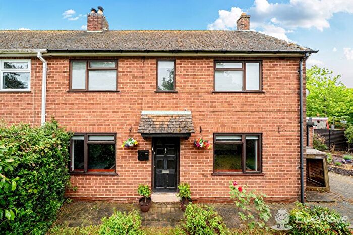 3 Bedroom End Of Terrace House For Sale In Shuttleworth Road, Clifton-Upon-Dunsmore, CV23