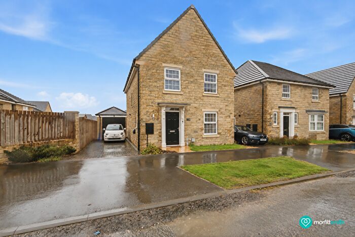 4 Bedroom Detached House For Sale In Thurlstone Moor Avenue, Penistone, S36