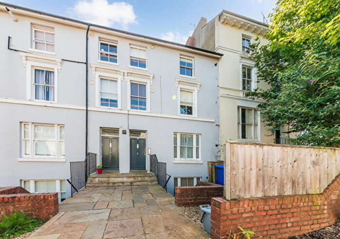 1 Bedroom Flat To Rent In Calthorpe Road, Banbury, OX16