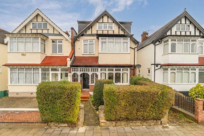 2 Bedroom Flat For Sale In Heathdene Road, Streatham, SW16