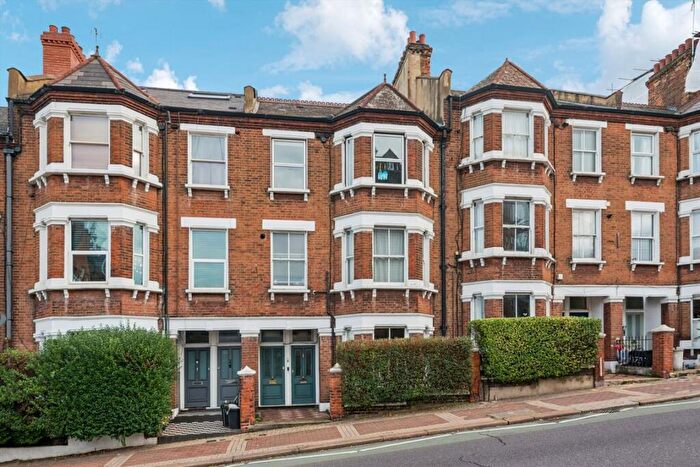 3 Bedroom Flat For Sale In Latchmere Road, Battersea, SW11
