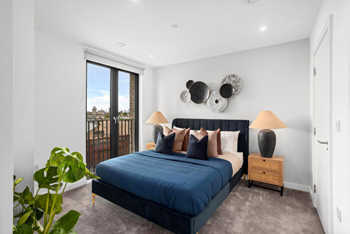 1 Bedroom Apartment To Rent In Plaistow Road, London, E13