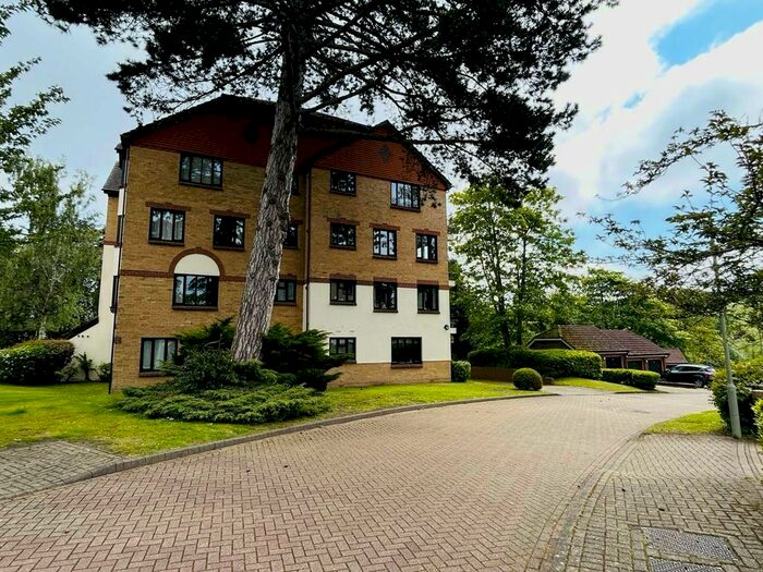 1 Bedroom Apartment To Rent In Redhill, RH1