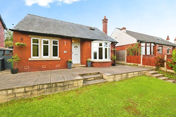 4 Bedroom Detached House For Sale In Penistone Road, Waterloo, Huddersfield, HD5