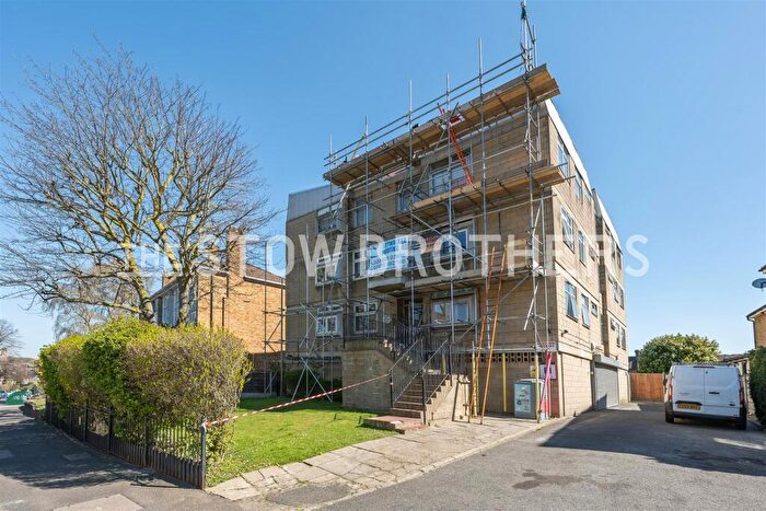 2 Bedroom Flat To Rent In Prospect Hill, Walthamstow, E17