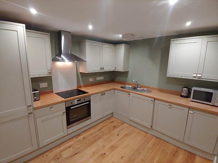 3 Bedroom Flat To Rent In () Forrest Road, Newington, Edinburgh, EH1