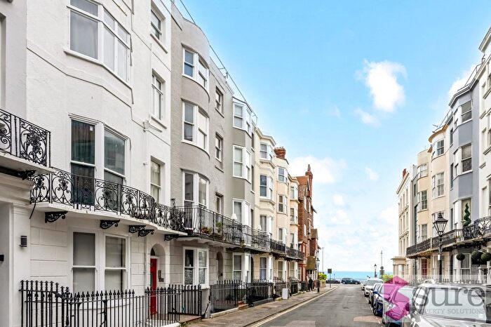 1 Bedroom Flat To Rent In Charlotte Street, Brighton, East Sussex, BN2