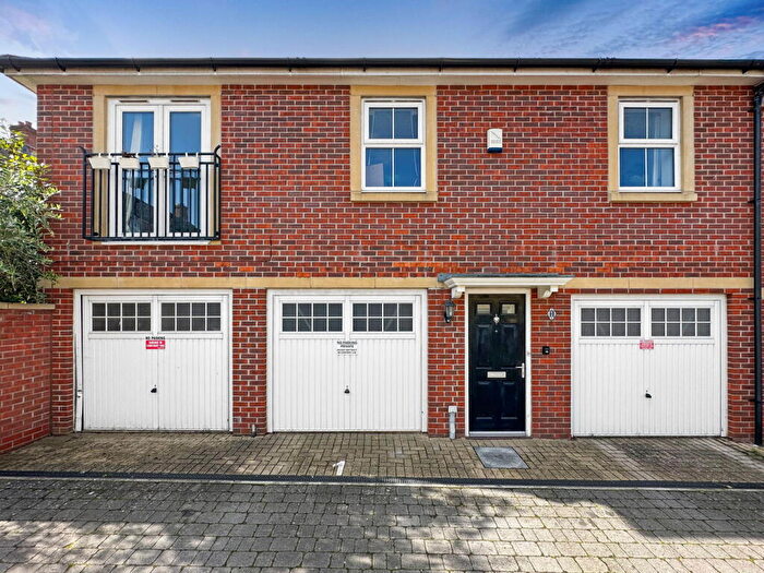 2 Bedroom Coach House For Sale In St. James Gardens, Trowbridge, BA14