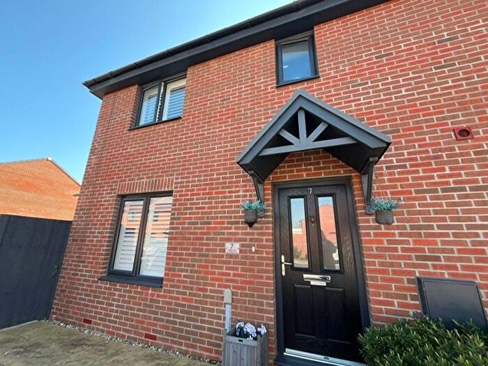 3 Bedroom Detached House To Rent In Penry Road, Exeter, EX2