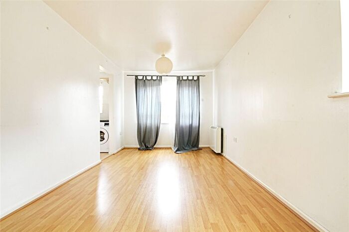 2 Bedroom Flat To Rent In Hudson Way, London, N9