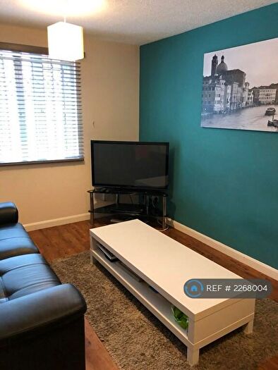 6 Bedroom Terraced House To Rent In Gadd Street, Nottingham, NG7