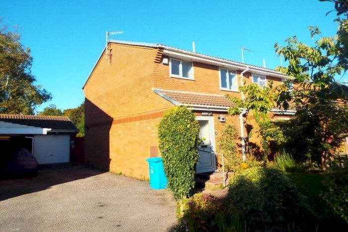 3 Bedroom Property To Rent In Chetnole Close, Poole, BH17