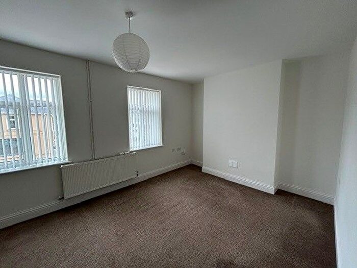 2 Bedroom Maisonette To Rent In Gower Road, Sketty, Swansea., SA2