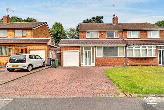 3 Bedroom Semi-Detached House For Sale In Valley Road, Streetly, Sutton Coldfield, B74