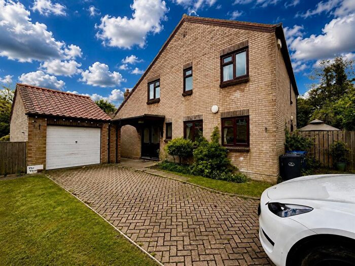 4 Bedroom Detached House To Rent In Vicarage Drive, Wadworth, Doncaster, DN11