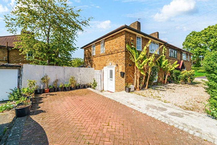 4 Bedroom End Terrace House For Sale In Montacute Road, Morden, SM4