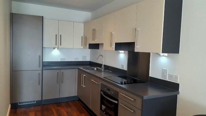 1 Bedroom Apartment To Rent In New Village Avenue, London, E14