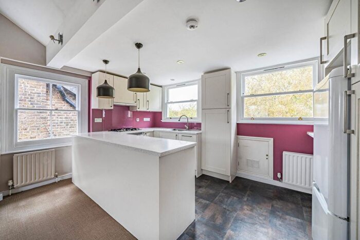 2 Bedroom Flat For Sale In Eaton Rise, Ealing, London, W5