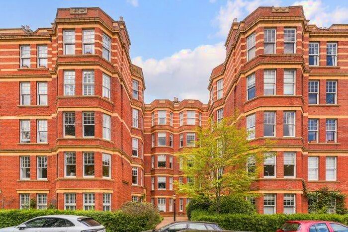 2 Bedroom Flat To Rent In Sutton Court, London, W4