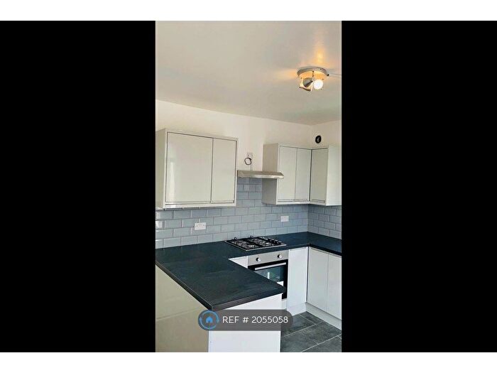 4 Bedroom Maisonette To Rent In Lea Bridge Road, London, E10