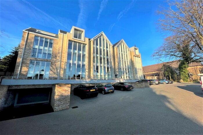 3 Bedroom Flat To Rent In St. Johns Road, Altrincham WA14