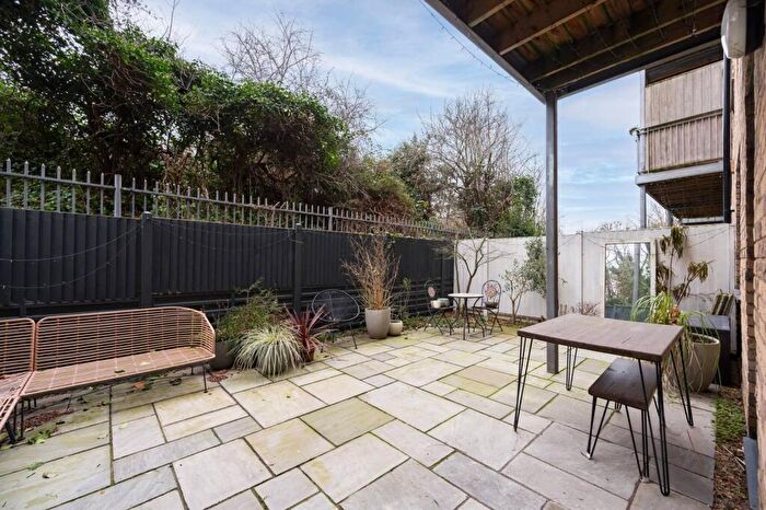 2 Bedroom Flat To Rent In Nauticus Walk, , Canary Wharf, London, E14