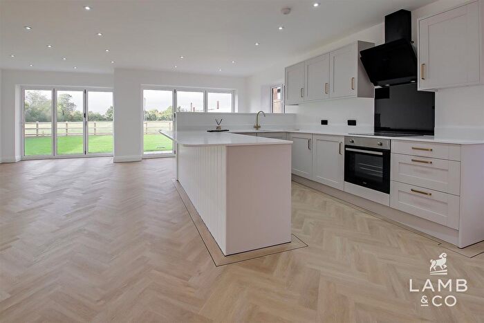 4 Bedroom Chalet For Sale In Connaught Fields, Weeley Heath, CO16