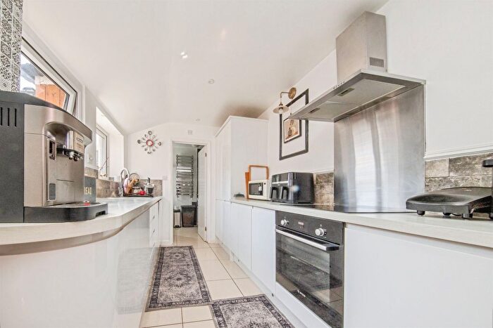 3 Bedroom Semi Detached House For Sale In Reading Road, Ipswich, IP4