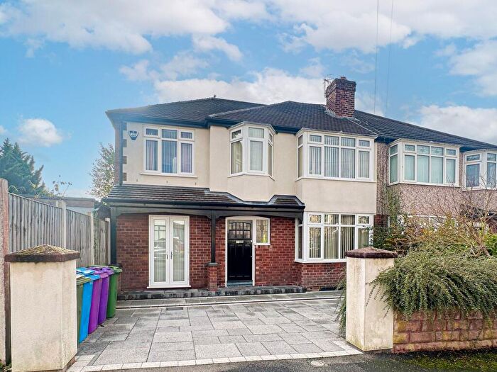 4 Bedroom Semi Detached House For Sale In Ashlar Road, Aigburth, L17