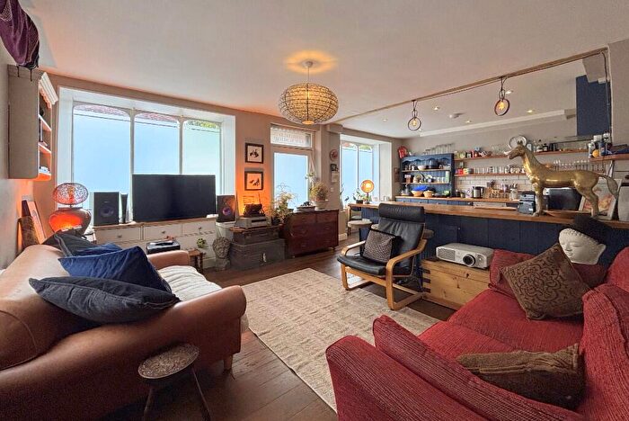 4 Bedroom Town House For Sale In Bridge Street, Sturminster Newton, DT10