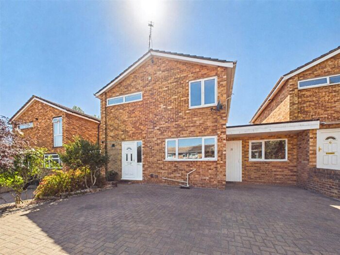 4 Bedroom Semi-Detached House For Sale In Pevensey Avenue, Caversham, Reading, Berkshire, RG4