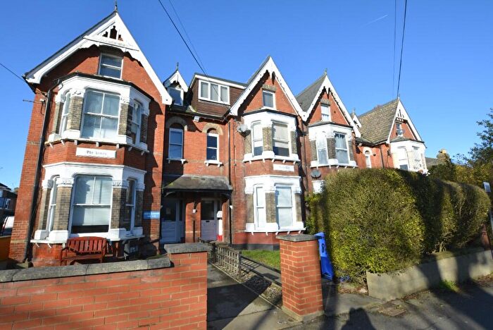 1 Bedroom Flat To Rent In Warley Hill, Brentwood, Essex, CM14