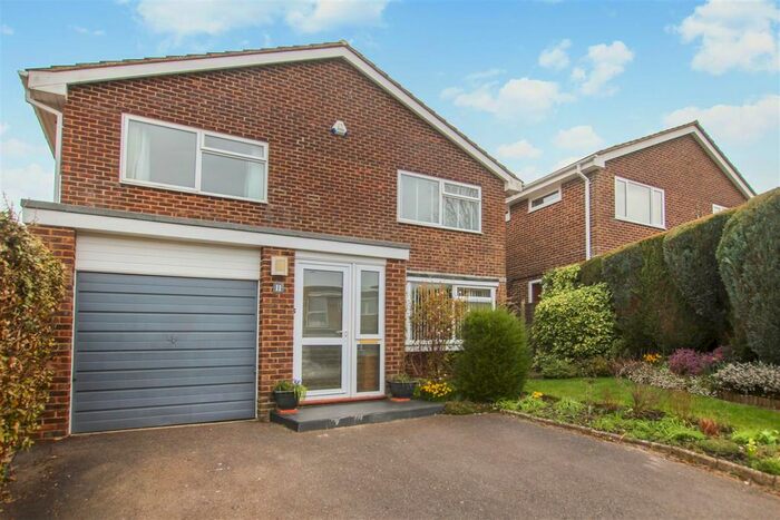 4 Bedroom Property To Rent In Romaine Close, Burgess Hill RH15
