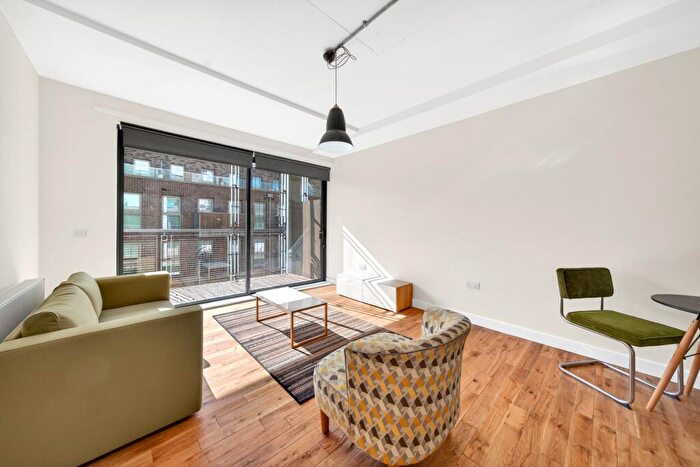 1 Bedroom Flat For Sale In Pentonville Road, London, N1