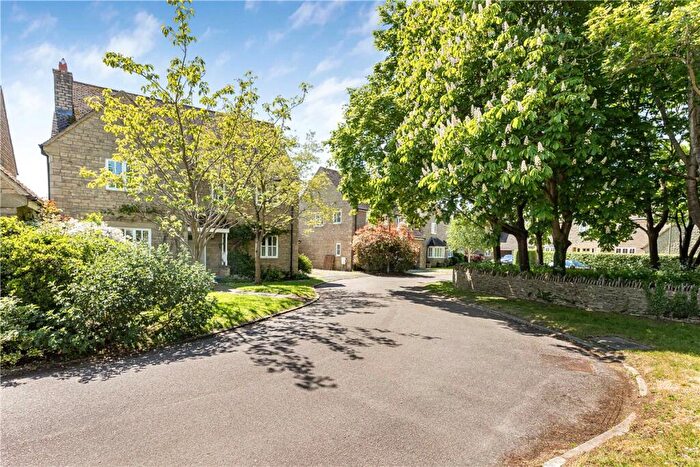 4 Bedroom Detached House For Sale In Bolsover Close, Long Hanborough, Witney, Oxfordshire, OX29