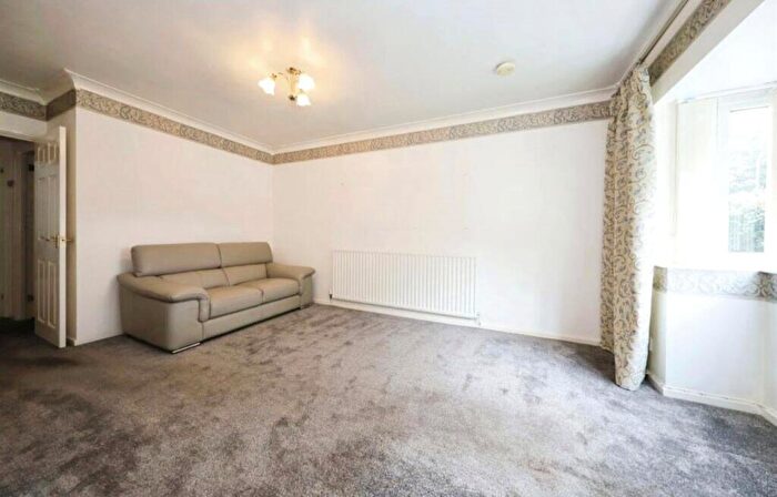 2 Bedroom Flat For Sale In Chaddesley Gardens, Kidderminster, Worcestershire, DY10