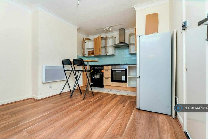 1 Bedroom Flat To Rent In Cardiff Grove, Luton, LU1