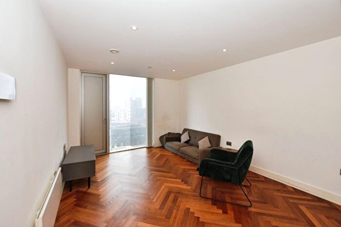 2 Bedroom Flat To Rent In South Tower, Deansgate Square, Owen Street, Manchester, M15