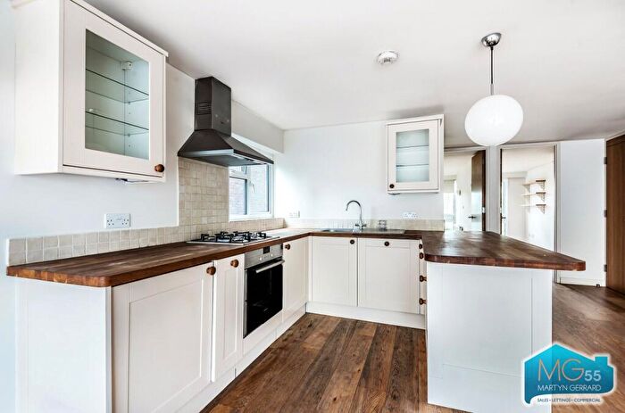 2 Bedroom Apartment To Rent In Hornsey Lane, Highgate, London, N6